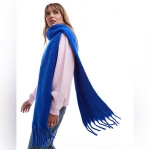 ASOS DESIGN Blue Oversized Scarf Wrap – Soft Faux Wool Fringe – One Size NWT
